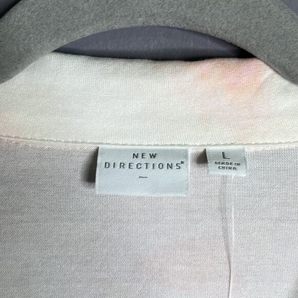 New Directions Yellow and Pink Dip Dye Buttoned Tiered Top Size Large - Picture 2 of 8